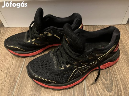 Asics 38,5 -es futócipő 