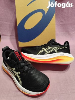 Asics 42-es méret (Teljesen új)