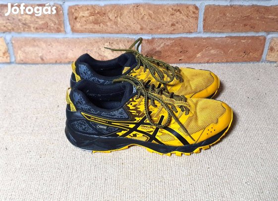 Asics 45-ös futócipő nagyon jó állapotban eladó