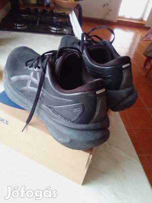 Asics Gel Kayano 30 pronáló futócipő stabil