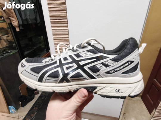Asics futó cipő 42.5.