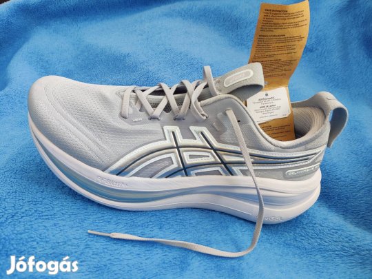 Asics futócipő gel-nimbus 28  