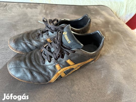 Asics sportcipő