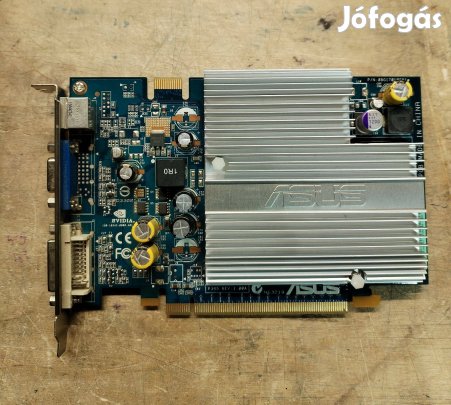 Asus 7600 GS (EN7600Gssilent/Htdhdcp/256/FSC) DVI / VGA / S-Video