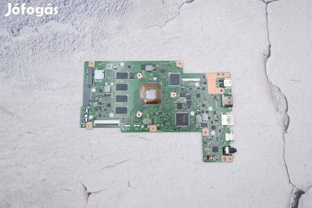 Asus E510MA laptop alaplap 4GB RAM 128GB SSD