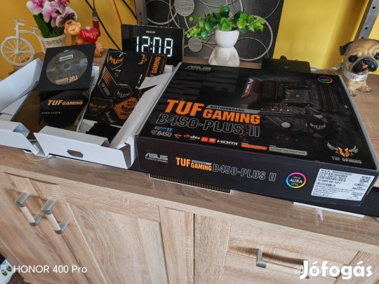 Asus Tuf Gaming B450M-PLUS II alaplap Dobozában