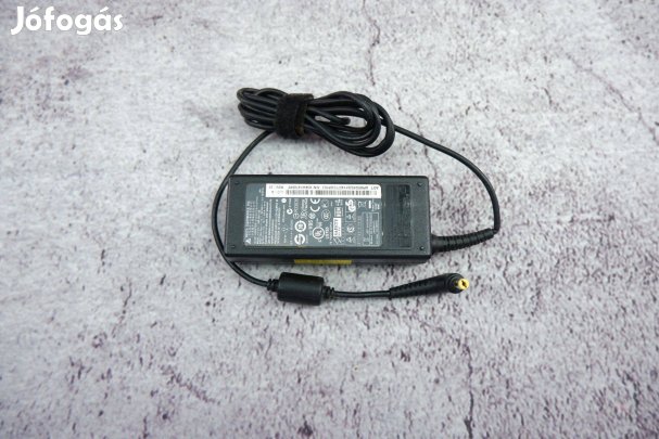 Asus gyári laptop töltő 19.5V 3.42A hibás ADP-65JH DB