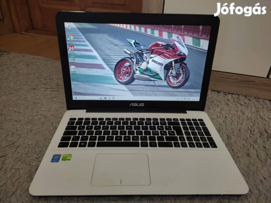 Asus laptop - 15,6", Core i5, 8GB, 250GB SSD, 2GB VGA, 3h akksi, fehér