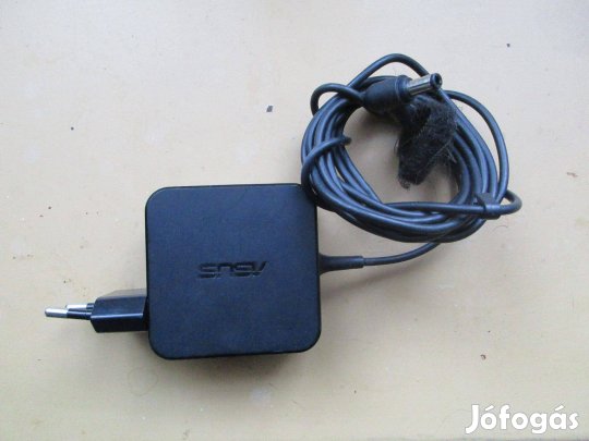 Asus laptop töltő Ad8803020