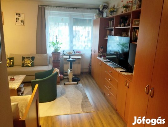 Aszód, Kossuth Lajos utca, 35 m2-es, társasházi lakás, 1 szobás