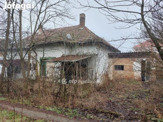 Aszódi eladó 36 nm-es lakás