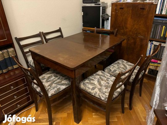 Asztal 6 székkel