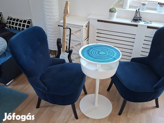 Asztal, 2 db fotellel