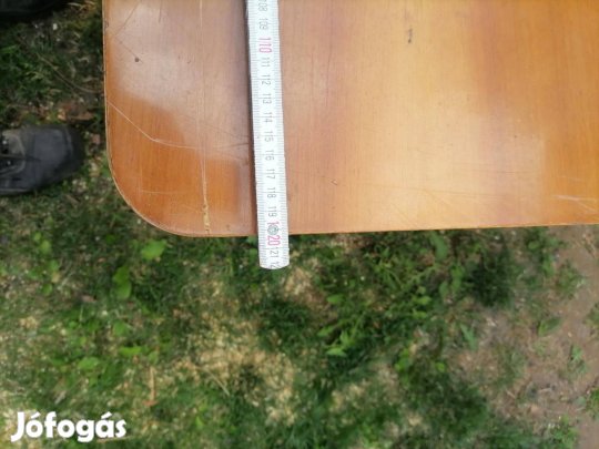 Asztal, kihúzható asztal