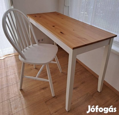 Asztal és szék romantikus lelkületű új gazdáját keresi