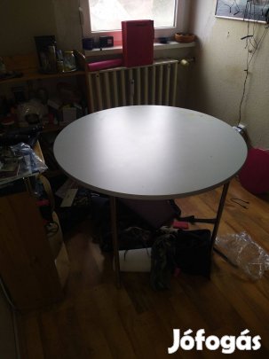 Asztal fémlábakkal, 4 db székkel eladó