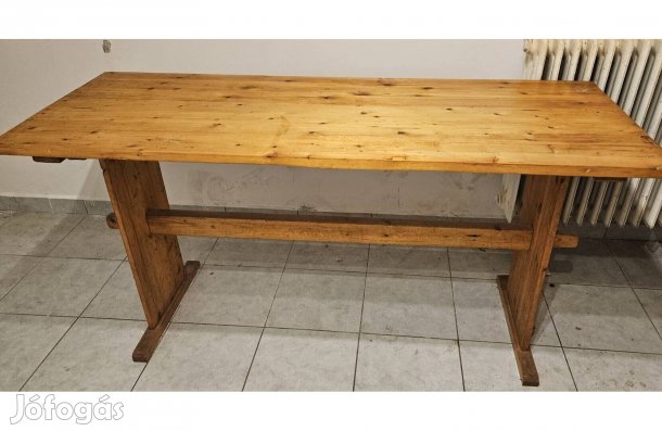 Asztal fenyő étkezőasztal