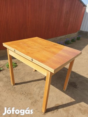 Asztal ingyen elvihető