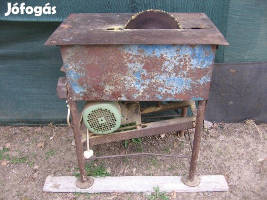 Asztali Körfűrész 220 - voltos