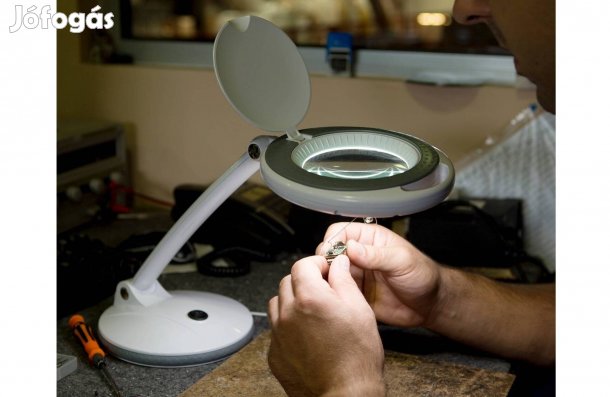 Asztali LED-es lámpa 3 dioptriás nagyító lencse 4" - 100 mm