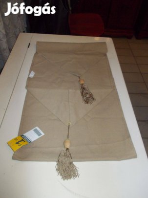 Asztali futó,terítővel egyben/a