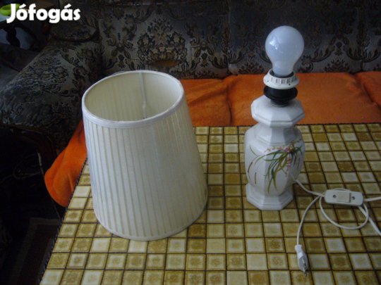 Asztali lámpa 220 v