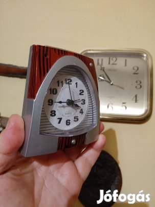 Asztali quarc óra