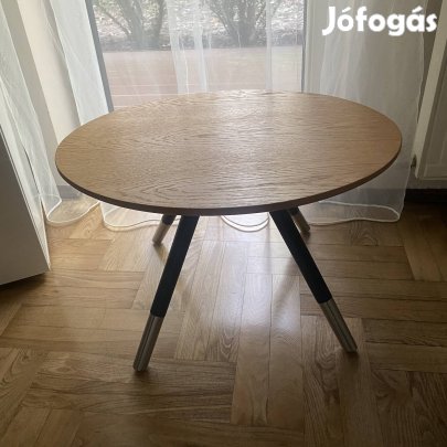 Asztalka, éjjeli szekrény