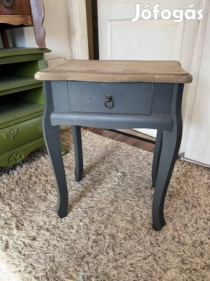 Asztalka eladó 59/,43x31 cm bp.17 ker 20000 ft