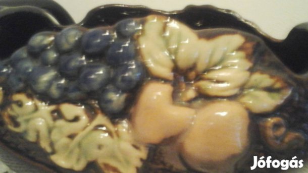 Asztalközép majolika 