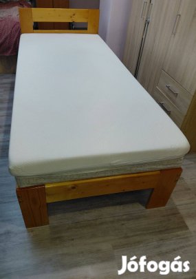Asztalossal készített ágy, matracokkal, ágyráccsal 85×200