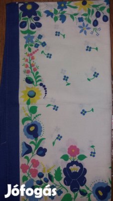 Asztalterítő eladó - 81 x 82 cm