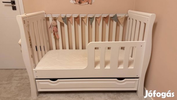 Átalakítható kiságy