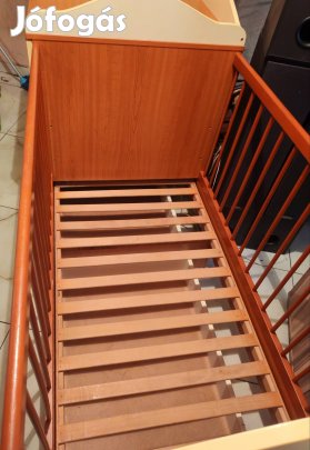 Átalakitható kombinált kiságy