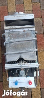 Átfolyós vízmelegítő