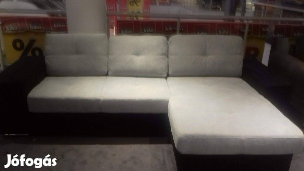 Átlagosnál nagyobb méretű kanapé