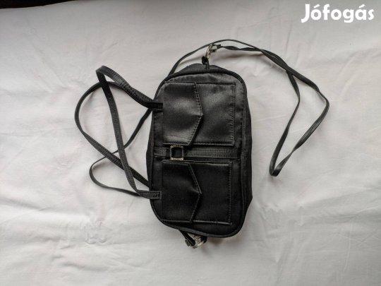 Atmosphere fekete kis válltáska