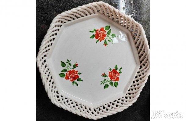 Áttört mintás kerámia tál, asztalközép, Kínáló