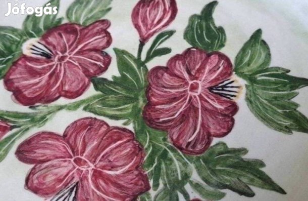 Áttört peremű falitányér