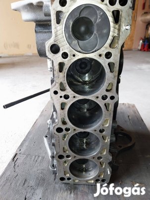 Audi 2.5tdi 5 hengeres blokk eladó!