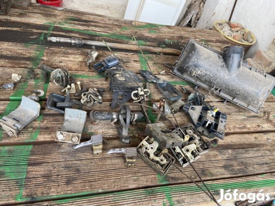 Audi 80 b2 zárak ajtóhatárolók