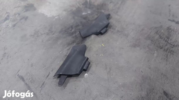 Audi A3 8L 97- Bal jobb első ajtókárpit műanyag takaró burkolat 8871