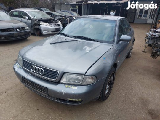 Audi A4 B4 karosszéria elemei
