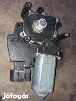 Audi A4 B5 Jobb Első Ablakemelő Motor