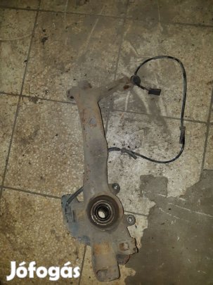 Audi A4 B5 Jobb Első Csonkállvány Kerékaggyal + ABS Jeladó
