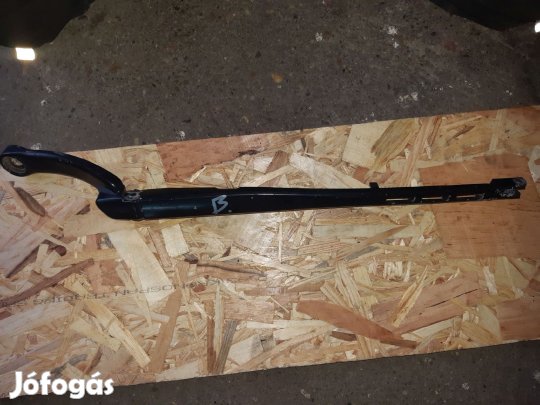 Audi A4 B6 Bal Első Ablaktörlő Kar