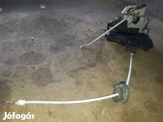 Audi A4 B6 Bal Első Ajtó Zárszerkezet + Központizár Motor