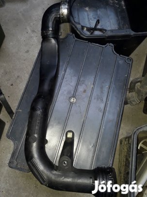 Audi A4 B6 Motor Fedél