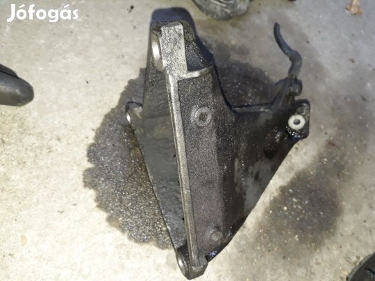 Audi A4 B6 Motortartó Bak