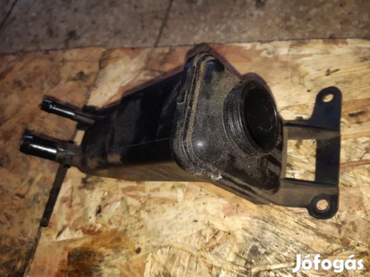 Audi A4 B6 Szervó Olaj Tartály